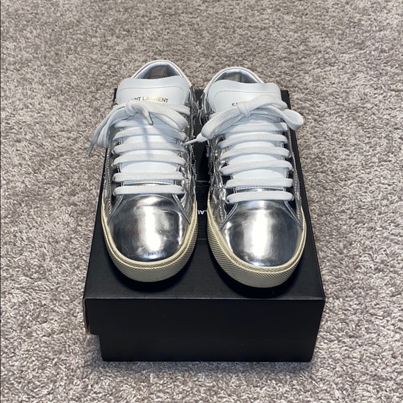Saint Laurent Metallic leather low top sneaker - Picture 2 of 6